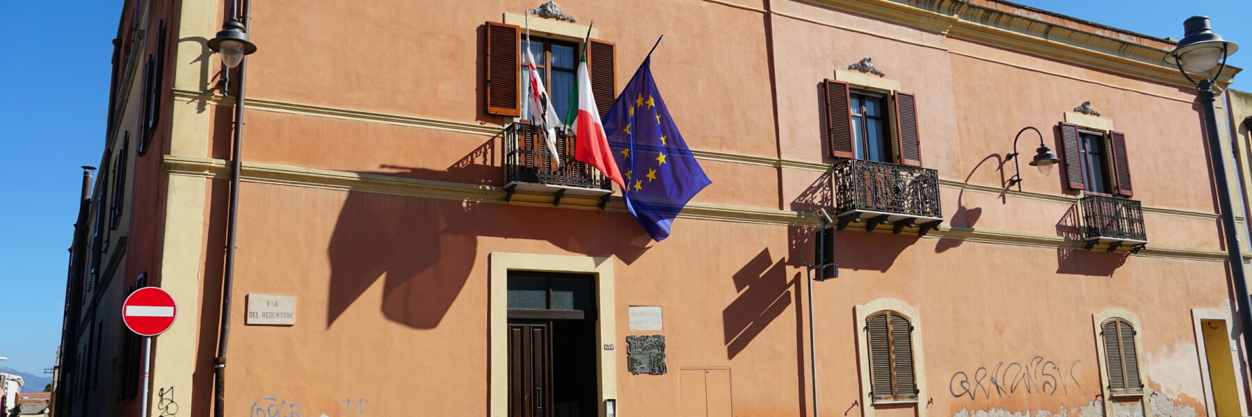 Scuola Monumento ai Caduti - Monserrato